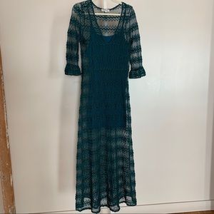 Stunning Floor Length Lace Dress 💚